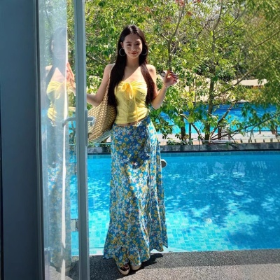 海边度假风套装法式抽绳抹胸背心上衣女夏季蓝色碎花半身裙两件套