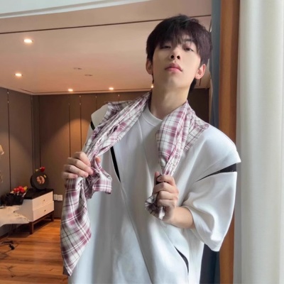 美式解构拼接正肩t恤小众设计感刀割垫肩短袖男高级感穿搭半截袖