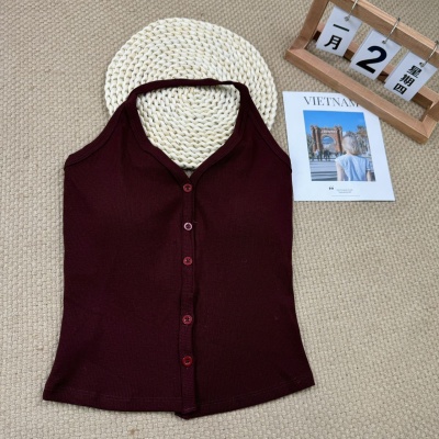 8120#开春新款V领挂脖带胸垫背心纽扣设计百搭性感内搭外穿上衣女