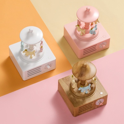 HT旋转木马蓝牙音箱创意音响桌面摆件旋转音箱女生礼物送女生礼物