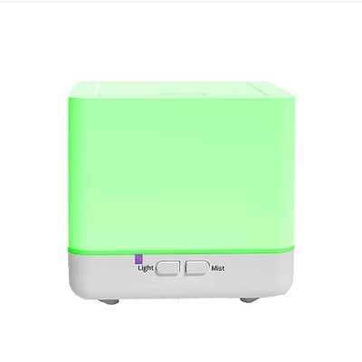 源头批发400ML小魔方加湿器卧室静音香薰桌面香薰机现货可做礼品