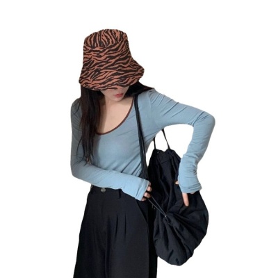 纯欲风性感大U低领打底衫女2025春季内搭长袖t恤修身正肩茶艺上衣