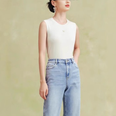 拉珂D专柜同款2025春夏新款女装短款蝴蝶图案时尚针织背心圆领