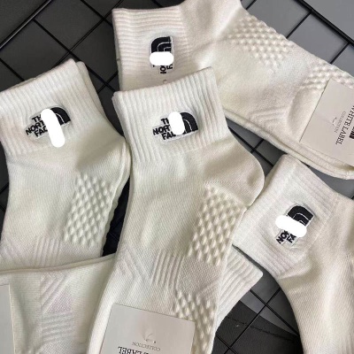 春夏款运动袜刺绣棉袜户外吸汗透气休闲时尚跑步健身潮流中筒袜子