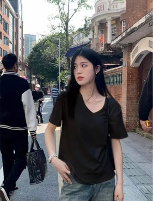 【厂家直销】纯色大领口短袖t恤女宽松休闲显瘦内搭V领打底衫潮牌