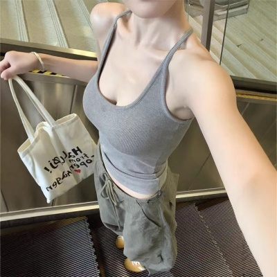 新款挂脖遮副乳带胸垫吊带背心女夏外穿内搭打底修身收腰美背上衣