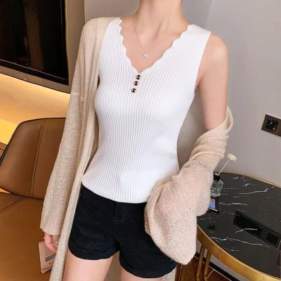 大码纽扣吊带背心女夏外穿冰丝针织衫百搭打底衫性感v领T桖上衣女